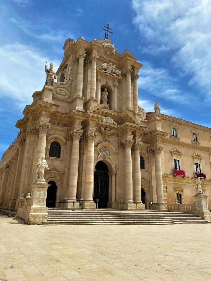 Crocefisso Suite -Ortigia Syracuse ภายนอก รูปภาพ